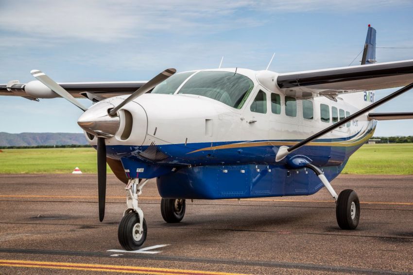 Самолет wings купить. Цессна 208. Самолет Cessna 208. Самолет Cessna Grand Caravan. Цесна 137.